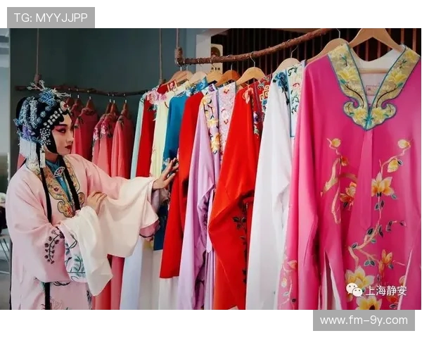 沉浸式足球超级变装挑战赛全面升级沉浸冒险体验盛典狂欢时刻之夜